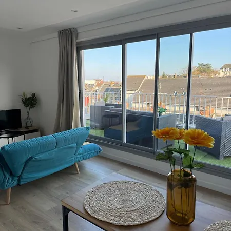 Apartment Cosy Avec Terrasse A Deux Pas De La Gare